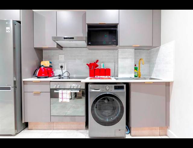 1 BEDROOM APARTMENT FOR SALE IN SANDTON CENTRAL